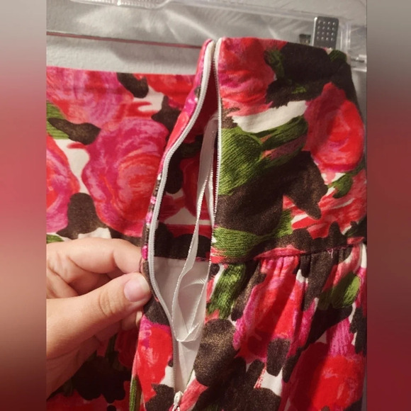 INC International Concepts Woman A-Line Floral Skirt in Size 20W - Picture 7 of 11
